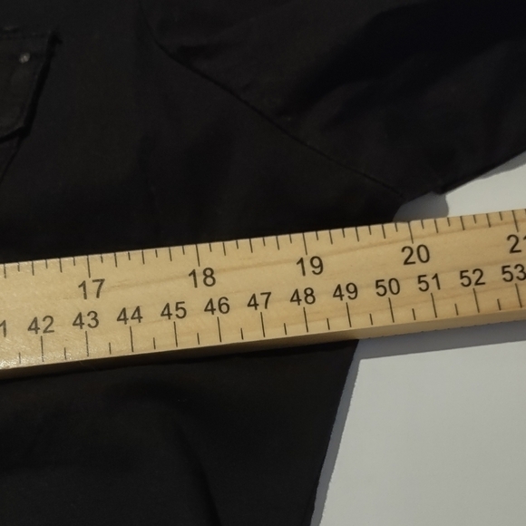 Roar Western Glitz Long Sleeve Button Up Embroidered Black Sz large NWT - Picture 8 of 13